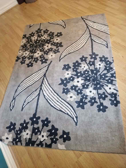 Photo of free Grey/ Black rug (Gregson Lane PR5) #1
