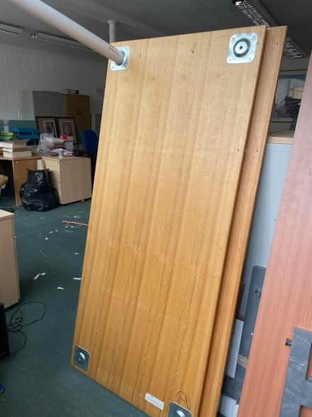 Photo of free Lovely Table with screw on legs (SE19) #1