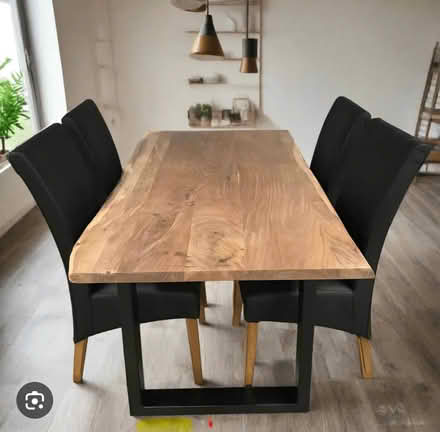 Photo of 4 dining room chairs (Gloucester) #1