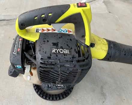 Photo of free Garden blower, gas (Near De Anza College) #3