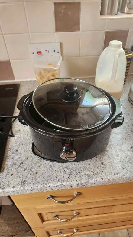 Photo of free Medium sized slow cooker (Ham TW10) #2