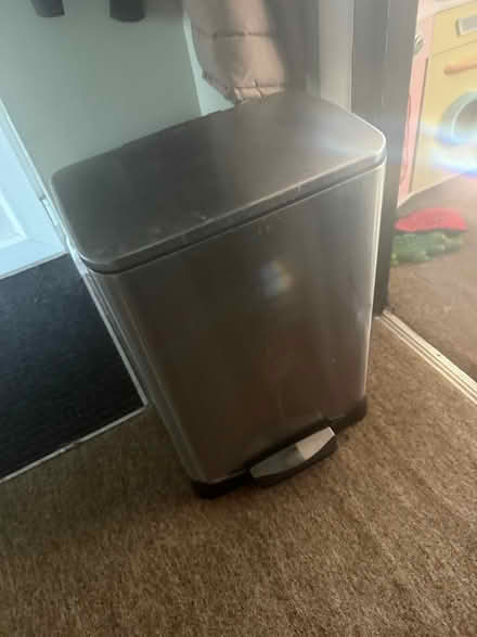 Photo of free Silver bin (Bognor Regis - PO22) #1