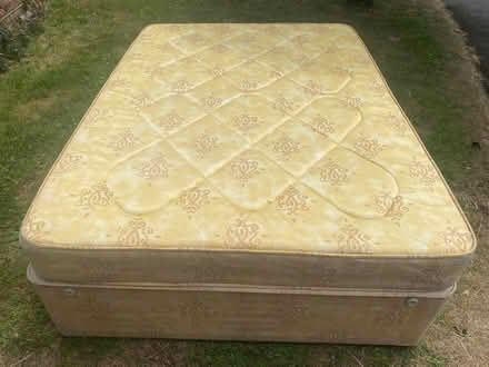 Photo of free Double devant bed (Chineham RG24) #3