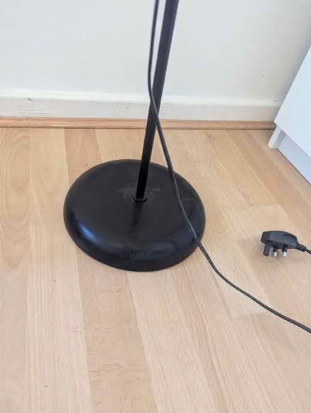 Photo of free Black floor standing lamp (Battersea SW11) #3