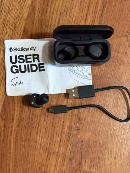 Photo of free Earbuds (Derry/Bronte Rd) #1