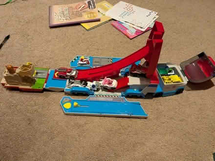 Photo of free Paw patrol case/vehicle set w/toys (Savage Mill) #1