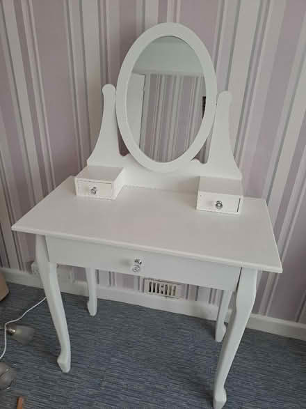 Photo of free Mirrored Dressing Table (Harefield SO19) #1