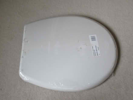 Photo of free White toilet seat (Blairgowrie PH10 6HY) #1