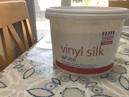 Photo of free White House paint (Tolworth KT5) #1