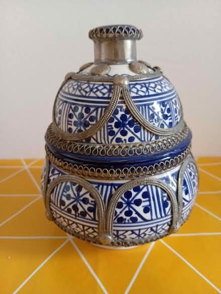 Photo of free Moroccan Ceramic Lidded Pot (Buxworth SK23) #2
