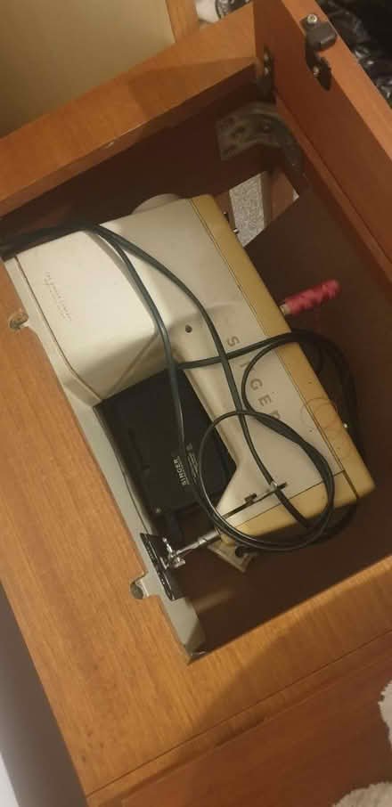 Photo of free Singer 514 (Upper arncott OX25) #2