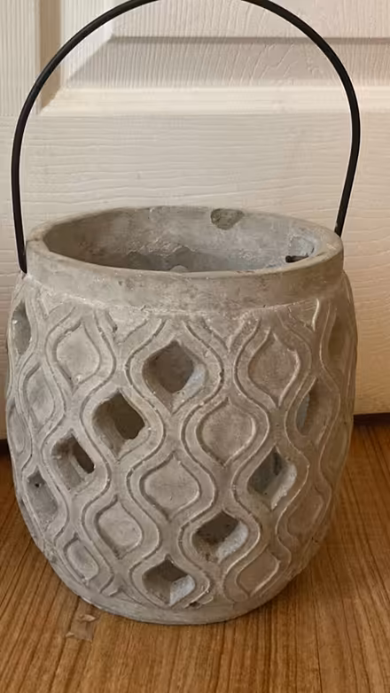 Photo of free Ceramic Planters indoor (Scaggsville) #3
