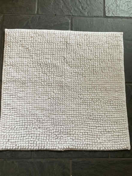 Photo of free Small shower mat (E4) #1