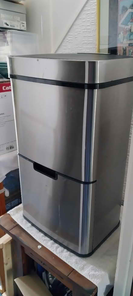 Photo of free Bin with recycling compartments (Wollaton NG8) #1