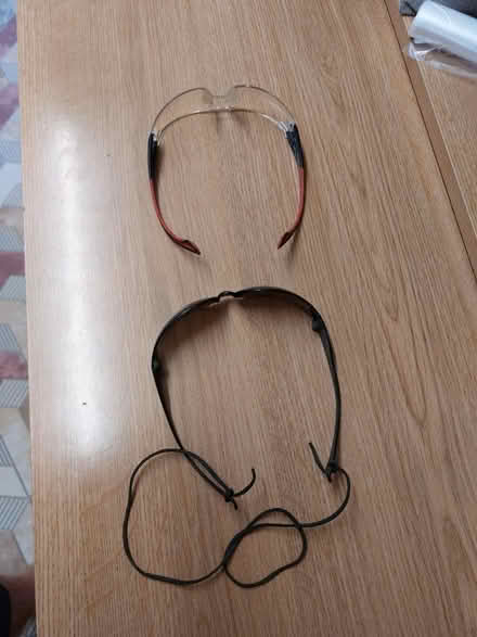 Photo of free 2 pair of safety glasses (EN8) #3