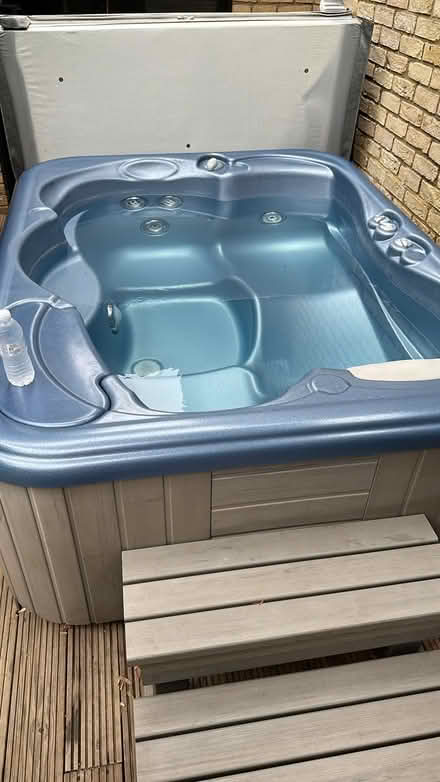 Photo of free Hot Tub (Knebworth SG3) #3