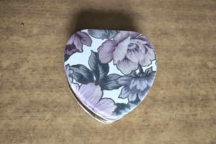 Photo of free Small ring box (Belper DE56) #1