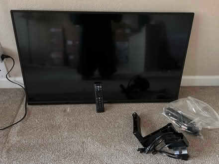 Photo of free 40” Vizio Smart TV w/wall mount (South Walnut Creek) #1