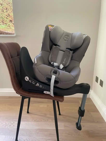 Photo of free Cybex Sirona S I-size car seat (TN13) #2