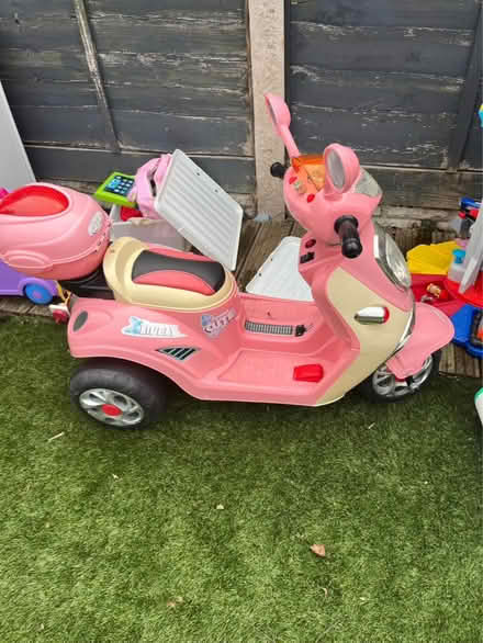 Photo of free toys (Loscoe Grange DE75) #4