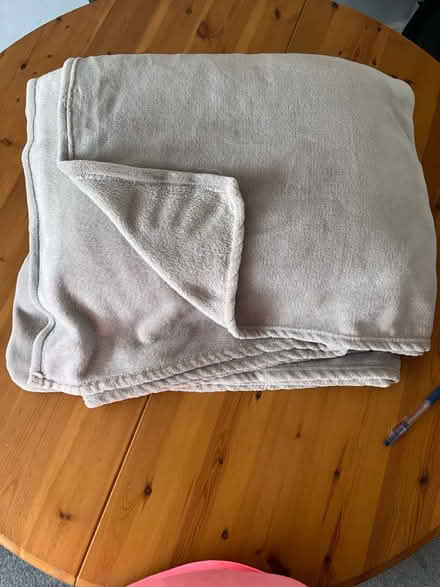 Photo of free Fleece Throw (Littlehampton, BN17) #1