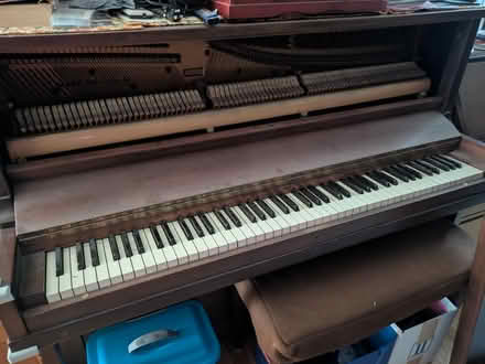 Photo of free Studio Upright Piano & Bench (Pawtucketville / Lowell) #4