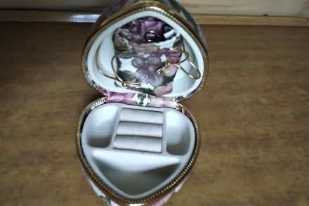Photo of free Small ring box (Belper DE56) #2