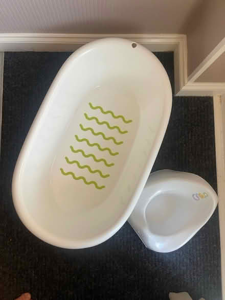 Photo of free Baby bath and potty (Derbyshire) #1