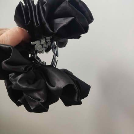 Photo of free Large ribbon hair grip (Dagenham RM10) #2