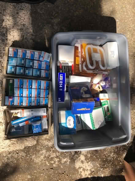 Photo of free Old lightbulbs (Hardwicke Green GL2) #2