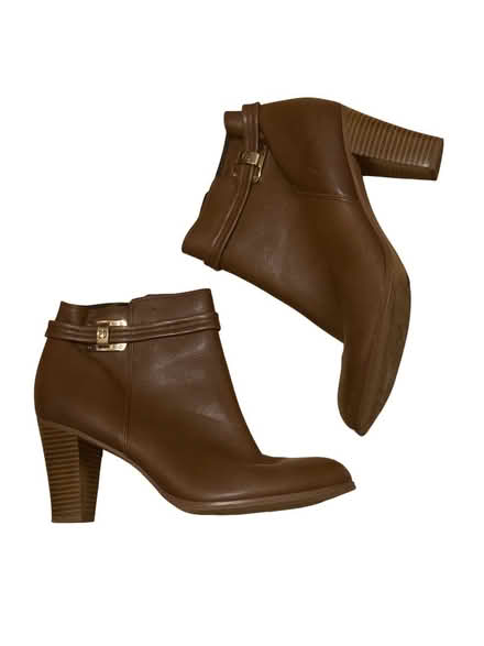 Photo of free Giani Bernini Woman’s Shoes (Brooklyn Storage) #1