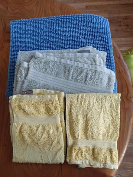 Photo of free Towels and bath mat (Wisbech PE13) #1