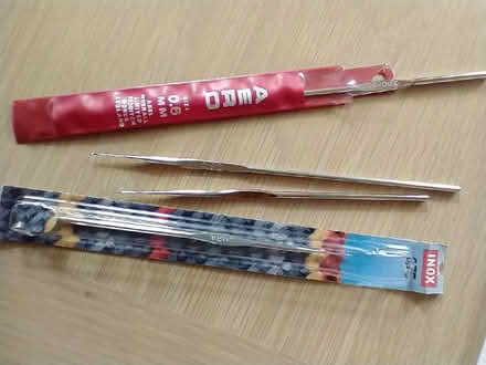 Photo of free Tiny crochet hooks (Endmoor LA8) #1