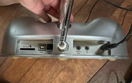 Photo of free Pure digital radio ‘Bug too’ (Wapping E1W) #3