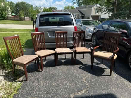 Photo of free Dining room table (Bartlett (Stearns & Prospect)) #3