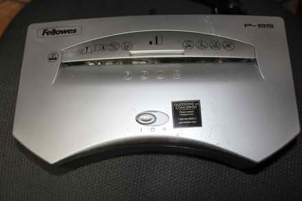 Photo of free Fellowes P-85 Paper Shredder (Sherwood) #1