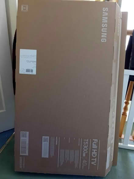Photo of free 40" Slim TV box for packing (Denbigh Road, Mold) #1
