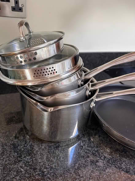 Photo of free Pots/pan/iron pangrill (Blagriffin) #4
