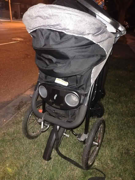 Photo of free Stroller (3963 Bloor st west) #1