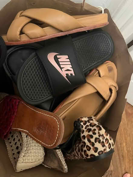 Photo of free sandals/boots sz 9 (Soho) #2