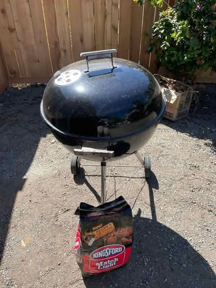 Photo of free Weber Grill - Made In USA (Issaquah - Downtown vicinity) #1