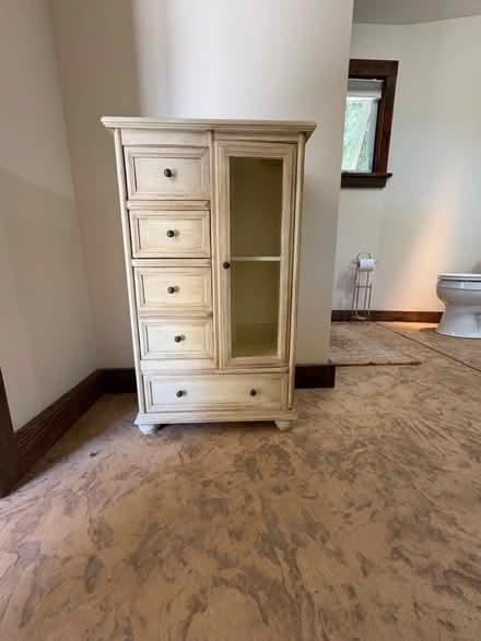 Photo of free Small cabinet (NW Novato) #1