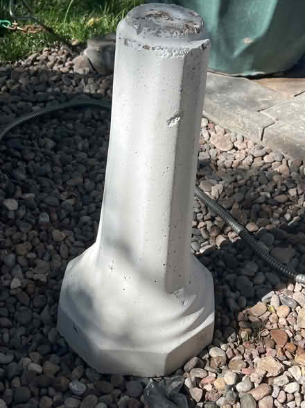 Photo of free cement birdbath pedestal (Bottom) (NE Heights-Indian School/Penn) #1