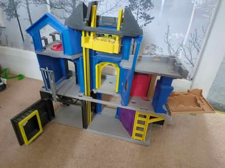 Photo of free Batman imaginext base (West Wickham BR4) #2