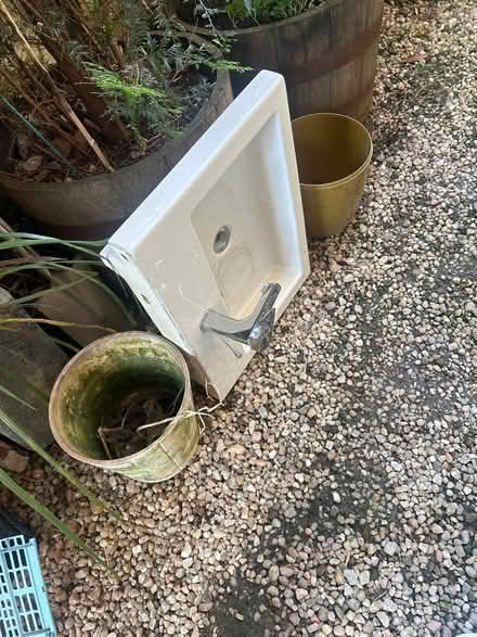 Photo of free Sink perfect to go (Glasgow) #1