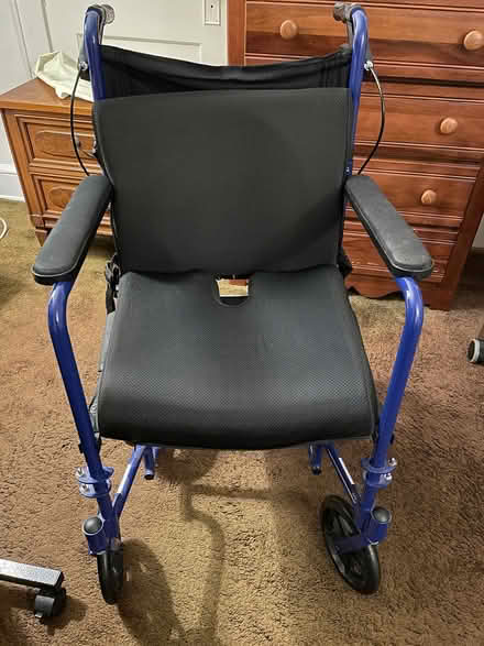Photo of free DRIVE lightweight wheelchair (Woodside) #2