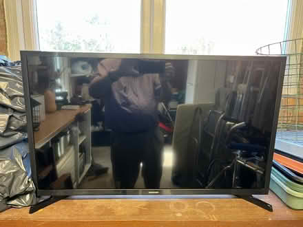 Photo of free 32” Samsung TV with black screen (Petersfield) #1