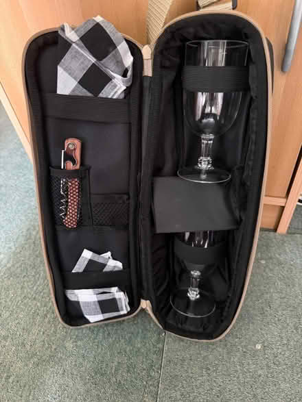 Photo of free Picnic drink carrier (Primrose Hill) #1