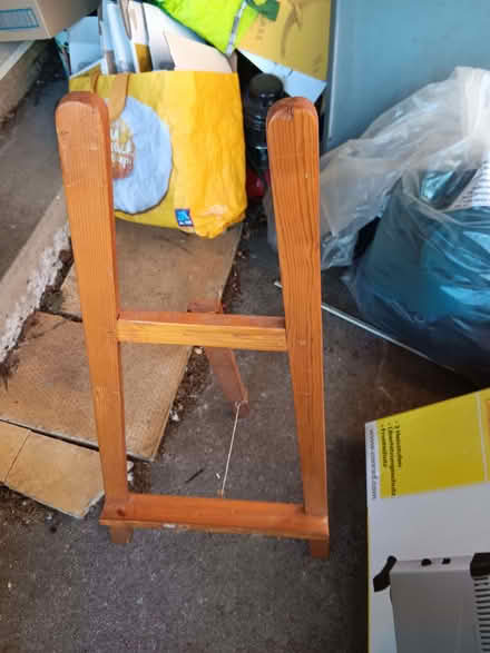 Photo of free Small Easel (New Park HG1) #1