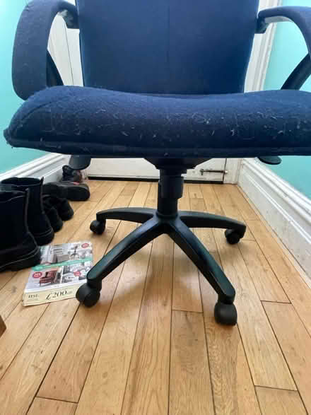 Photo of free Swivel office chair. Fabric (M41) #3